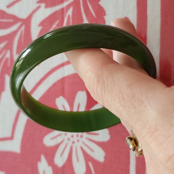 Bakelite green bangle bracelet Vintage - Picture 7 of 7